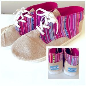 New TOMS Desert Aztec Boho High Top Shoe Size Youth 6 or Women’s 8